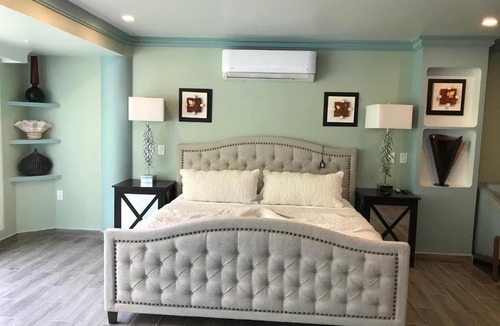 Boca de Tomatlan House | Ocean Frontage Two Bedroom Family compound with Full Kitchen