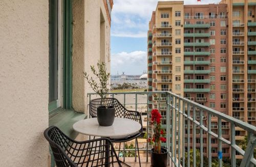 East Village House | Ocean-View 1BR Condo in Historic Cooper Arms
