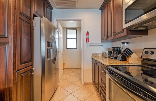 Puerto Penasco Resort | Ocean View 2BR Sleeps 6! Master w/2 Queen Beds. Prime Las Palomas Lobby Access.