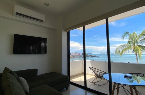 Centro Historico Apartment | Ocean view apartment in the beautiful Port of Mazatlan pet frindly 🐶🐈❤️