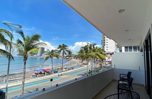 Centro Historico Apartment | Ocean view apartment in the beautiful Port of Mazatlan pet frindly 🐶🐈❤️