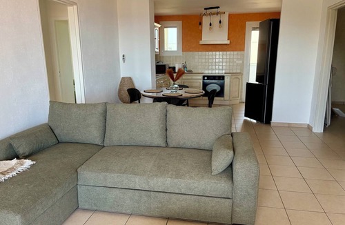 Solenzara Apartment | Ocean view Terrace Top floor in a quiet area Downtown Solenzara, beach, and harbor within walking distance