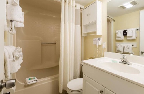 Ocean Drive Hotel | Oceanfront 3BR Condo | Steps to Beach + Balcony