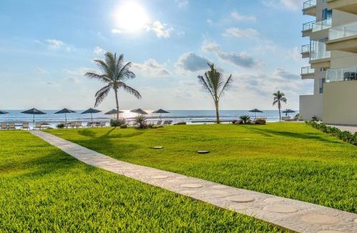 Puente del Mar Apartment | Oceanfront Apartment in Acapulco, 4 Bedrooms