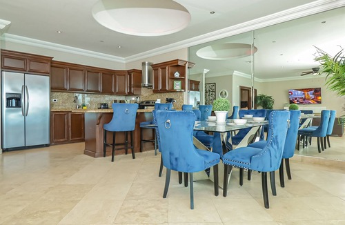 Rosarito Condo | Oceanfront-Las Olas Condo-Pools&Jacuzzis-Rosarito