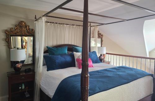 Western Shore House | Oceanfront Luxury Magical Views Sunset and Sunrise