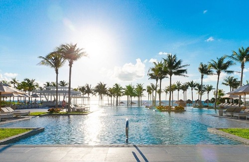 Playa Mujeres Apartment | Oceanfront Paradise: Stunning 2-Bedroom Suite in Luxurious 5 Star Resort
