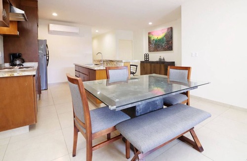 Zona Dorada Apartment | Oceanfront paradise with pool By GPS