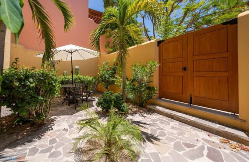 Nopolo House | Oceanview Escape with Rooftop Terrace & Mountain Views Welcome to your perfect coastal retreat!