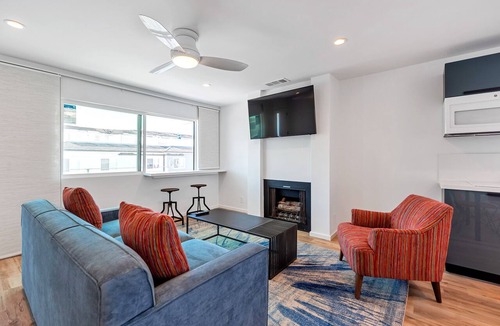 Carlsbad Condo | Oceanviews, Steps to the Sand, Short Walk to the Village! A/C