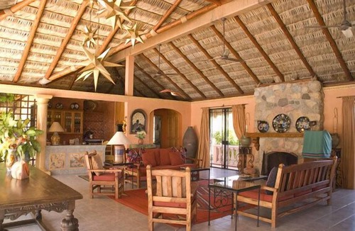 Vinorama Villa | Off-the-grid living in a beautiful secluded setting.