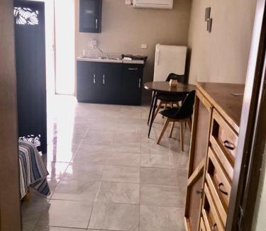 Mazatlan House | Olímpica - Room Plata - 5 Min Malecón