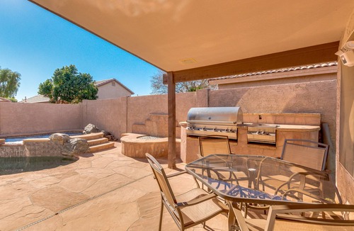 Scottsdale Summit House | Old Town Scottsdale oasis with resort style back yard!