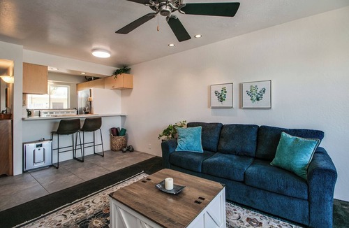 South Scottsdale Condo | Old Town Scottsdale 1 Bdrm Condo in Prime Location!