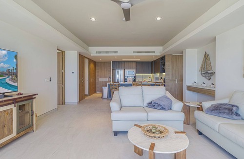 Bella Vista Condo | One 902 Full– Luxury Oceanfront Condo with Stunning Views