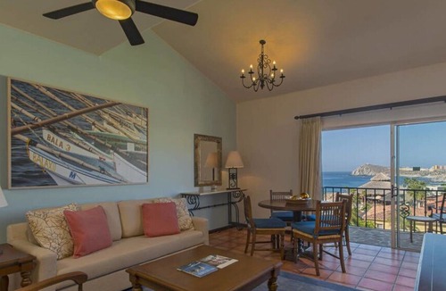 Cabo San Lucas Resort | One bedroom villa with full kitchen. Gorgeous Hacienda del Mar. Reserve now!
