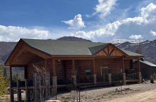 Grand Lake Cabin | Open Dates Come See Beautiful Fall Colors Perfect Family Gathering Cabin!