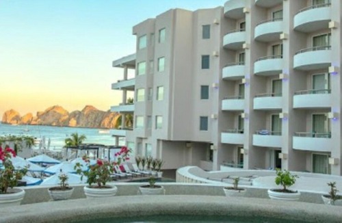 El Medano Ejidal Resort | Overlooking Medano Beach