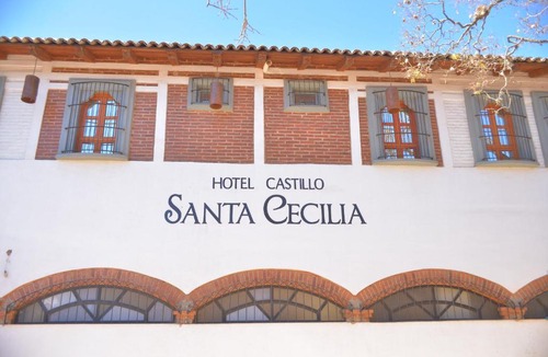 Tapalpa Hotel | OYO Hotel Castillo Santa Cecilia