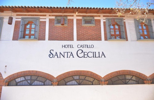 Tapalpa Hotel | OYO Hotel Castillo Santa Cecilia
