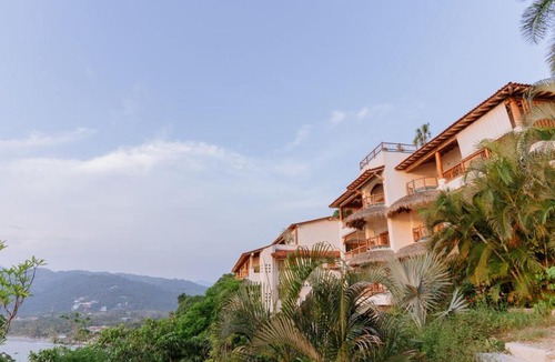 Playa Las Gatas Hotel | Pacífica Grand Zihuatanejo