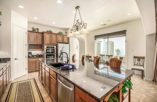 Waddell House | ⭐~PALAZZO TOSCANO~HEATED POOL/SPA~7BR*/4BA~UP TO 14 BEDS~USTA~GOLF~NASCAR~