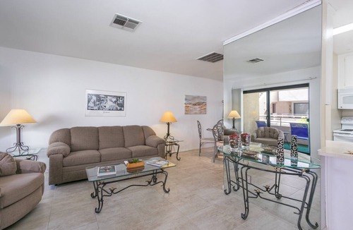 Downtown Palm Springs Condo | Palm Springs Condo in Biarritz w/Large Swimming Pool, Spa & Tennis Courts - Bi