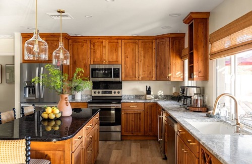 Shea North Estates House | Palmera Desert Club, Sleeps 18 near Kierland w/Pickleball, Game Room, Mini Golf