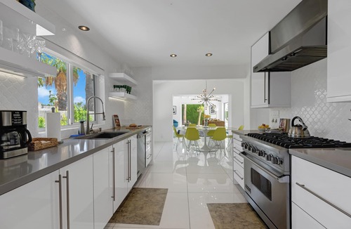 Little Tuscany House | Paloma's Paradise - NEW LISTING! Vintage glamour meets Mid-Century Style