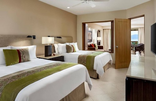 Valle Dorado Resort | Pamper yourself and friends at a great price with a Grand Luxxe 3 Bedroom Suite
