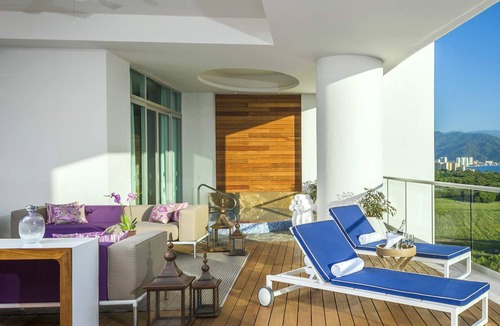Valle Dorado Resort | Pamper yourself and friends at a great price with a Grand Luxxe 3 Bedroom Suite