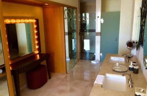 South Shore Hotel Area Hotel | Panoramic Luxury Suite with Endless Views Puerto Vallarta with AC and Gym