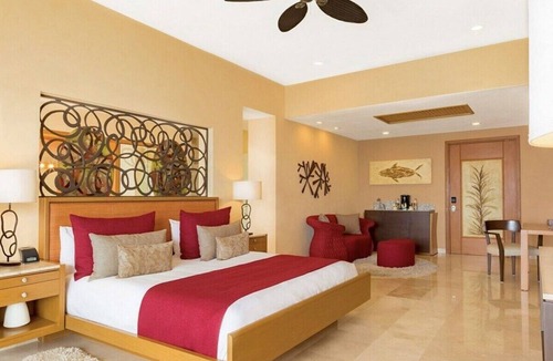 South Shore Hotel Area Hotel | Panoramic Luxury Suite with Endless Views Puerto Vallarta with AC and Gym