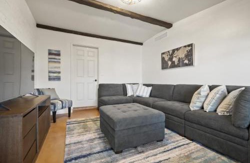 Tucson House | Panoramic Mountain Views Heated Pool 2 Kitchens Villa