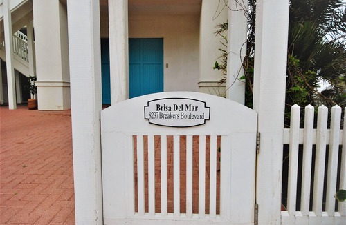 The Shores House | Paradise at it's Finest! Beach House with Elevator!