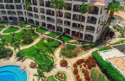 San Jose del Cabo Condo | Paradise Awaits: Beachfront, 2 Master Suites in San José del Cabo