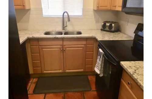 Papago Parkway Condo | Paradise in the Desert