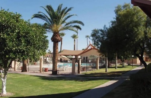 Papago Parkway Condo | Paradise in the Desert