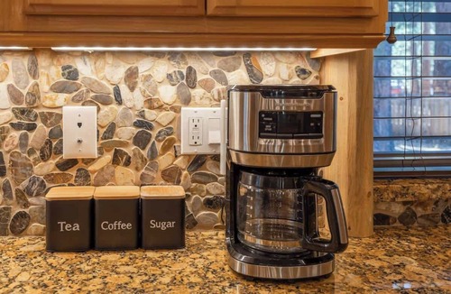 Summit Estates House | Paradise Pines. Walk to Summit, relax with family