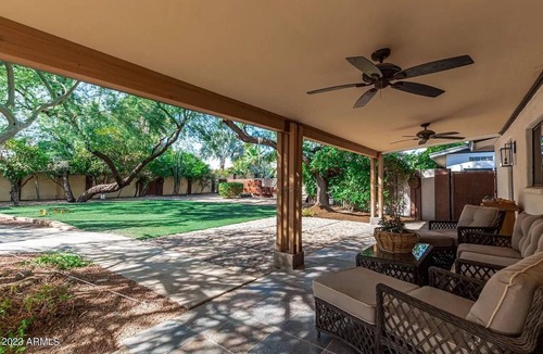 Paradise Valley Village House | Paradise Valley Half Acre Retreat
