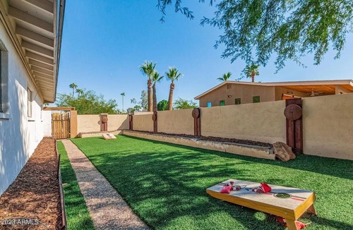 Paradise Valley Village House | Paradise Valley Half Acre Retreat