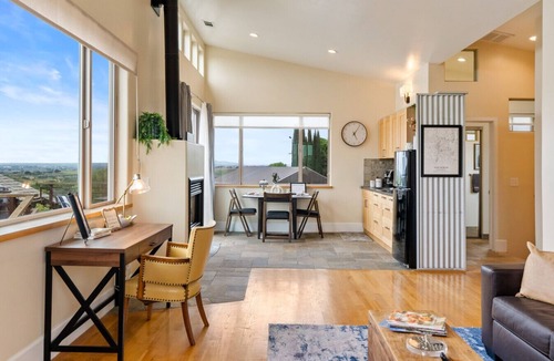 Paso Robles Condo | Paso Robles - Vineyard Getaway - Video Tour