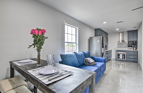 Brownsville House | Patio & Balcony: Gulf Coast Retreat in Brownsville