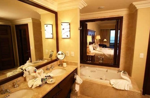 Paraiso Escondido Hotel | PBSB Executive Suite: Sleeps 6. Any 2026 week available, except 12/25, 12/31