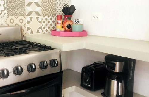 Akumal House | PEACE, LOVE & WIFI - Poolside Family Bungalow