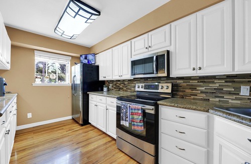 Mission House | Peaceful and Relaxing Golf Course Villa @ Highland Park