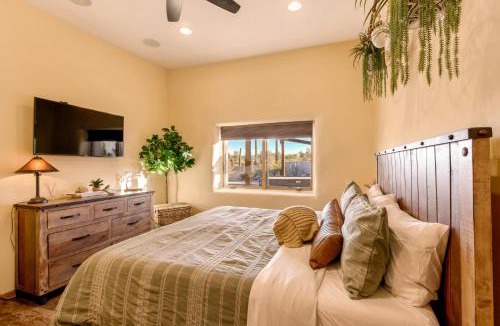 Tucson House | Peaceful Desert Retreat - Stunning Views - Pool Spa, Backyard, Music - Tucson !