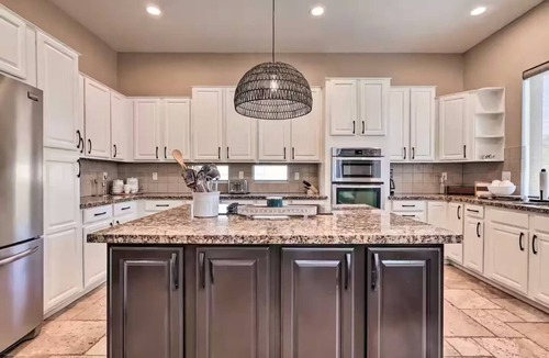 Estrella Mountain Ranch House | Peaceful Oasis Retreat with a Gorgeous Pool, Hot Tub & Putting Green!
