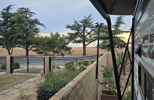 Beaumont House | Peaceful Private Trailer with AC in Beaumont. Short drive to Coachella