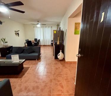 Downtown Cancun Apartment | Peach35 Apartamento céntrico, 5 min de la playa y la entrada de la zona hotelera